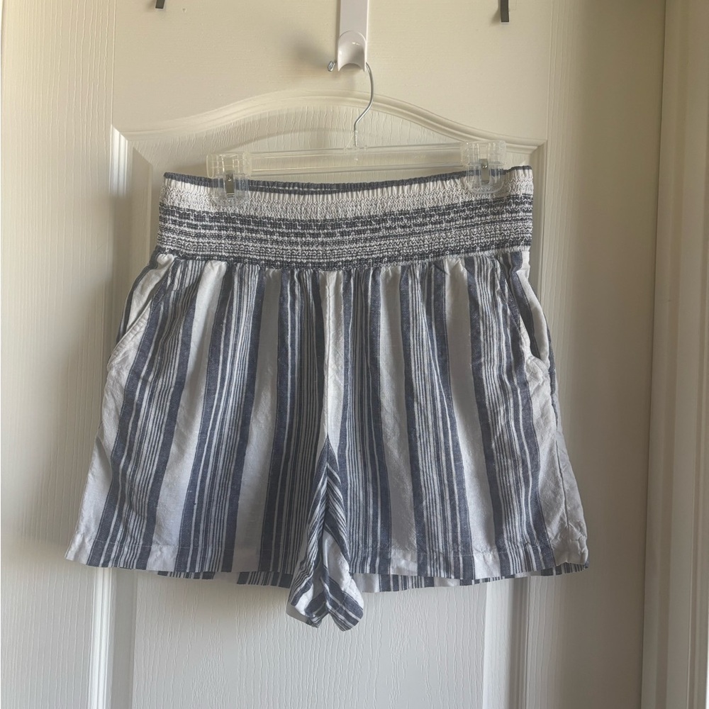 Crown & Ivy Linen High Waist Navy and White Shorts